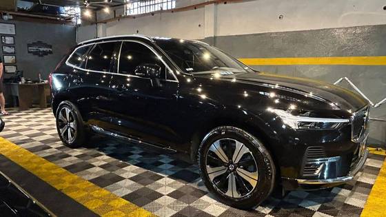 VOLVO XC60 2.0 T8 RECHARGE PLUS AWD GEARTRONIC